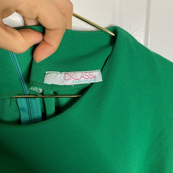 Dress - Picture 4 of 4